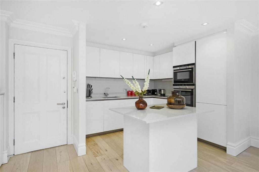 Stunning 2 Bed - Bond Street And Selfridges! Apartman London Kültér fotó